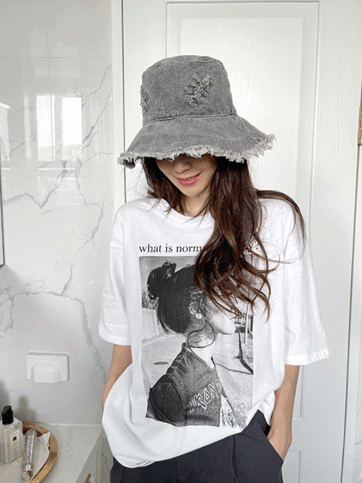 4301 Graphic Loose Fit T-Shirt