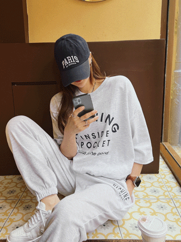 Lettering Front T-Shirt and Jogger Pants Set