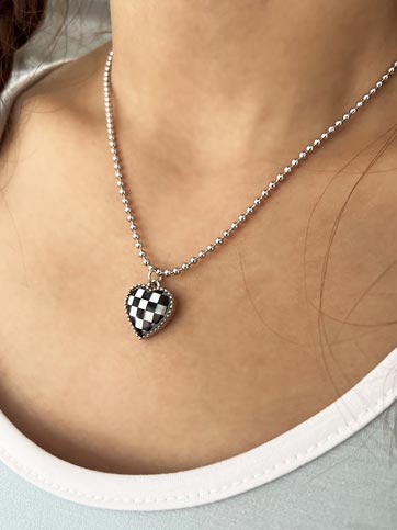 6032 Heart Pendant Ball Necklace