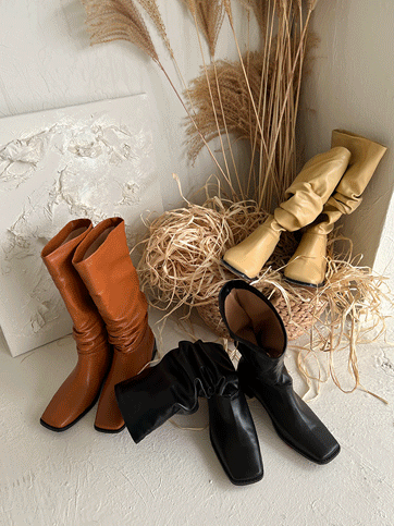 6072 Ruched Low Heel Boots