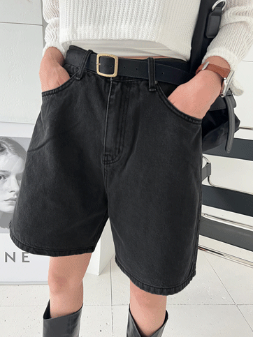 6180 Wide Denim Shorts