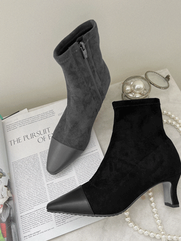 6866 Ankle Faux Suede Boots