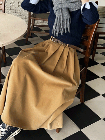 7784 Tuck Corduroy Skirt