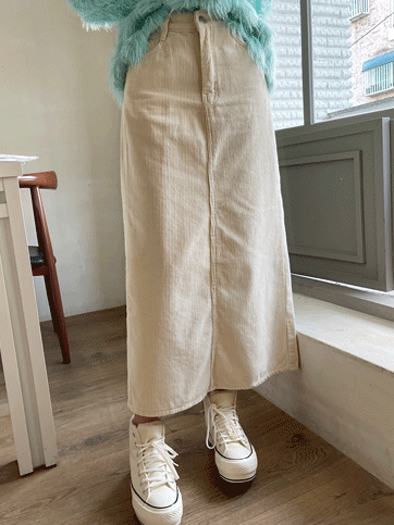 7950 Corduroy Long Skirt