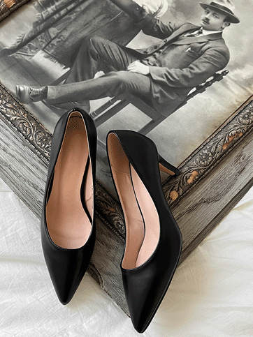 8060 Solid Tone Pointed Toe Heels