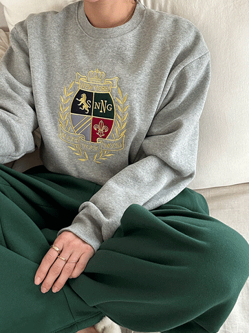 8107 Embroidered Fleece-Lined Sweatshirt