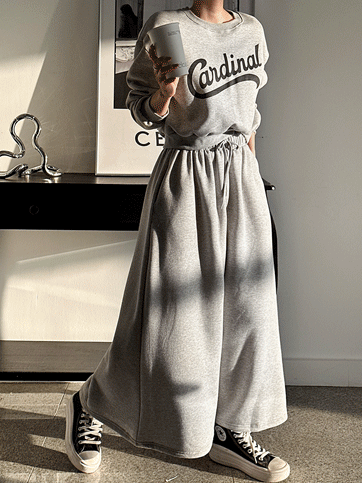 8182 Fleece-Lined Sweatshirt and Skirt Set