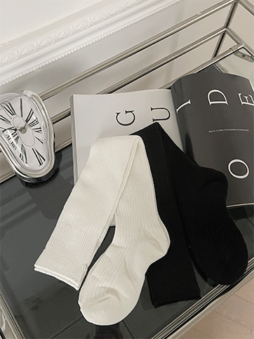 8315 Knee-High Cotton Blend Socks