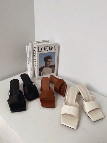9768 Square Toe Mid Heel Mules