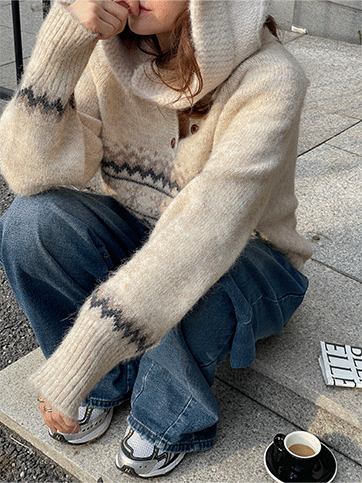 프나킨 자가드카라버튼니트