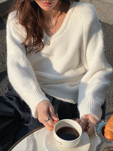 카엔버 브이넥니트