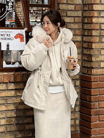 아도키 안감퍼후드패딩점퍼