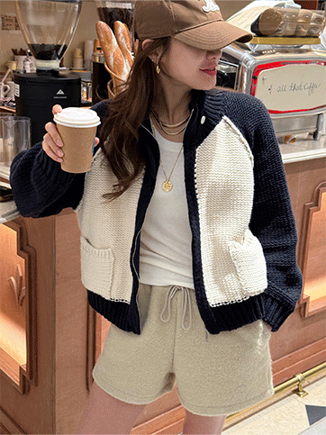 펠누브 배색니트집업