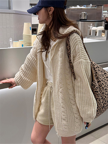 에빌코 후드니트집업