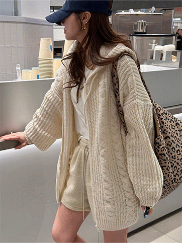 에빌코 후드니트집업