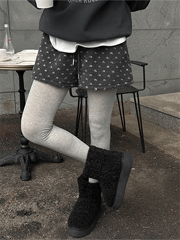 콘제브 양털밴딩숏팬츠