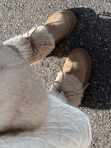 히루크 퍼스웨이드미들부츠