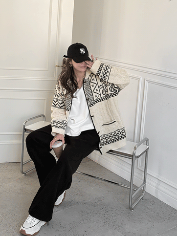 아보델 노르딕떡볶이가디건