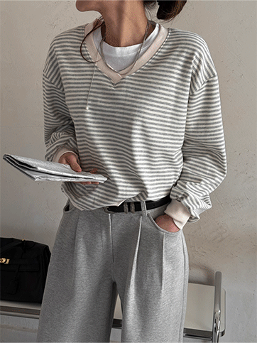 켄비코 브이넥단가라맨투맨