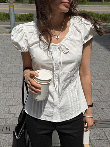 차히브 퍼프리본버튼블라우스